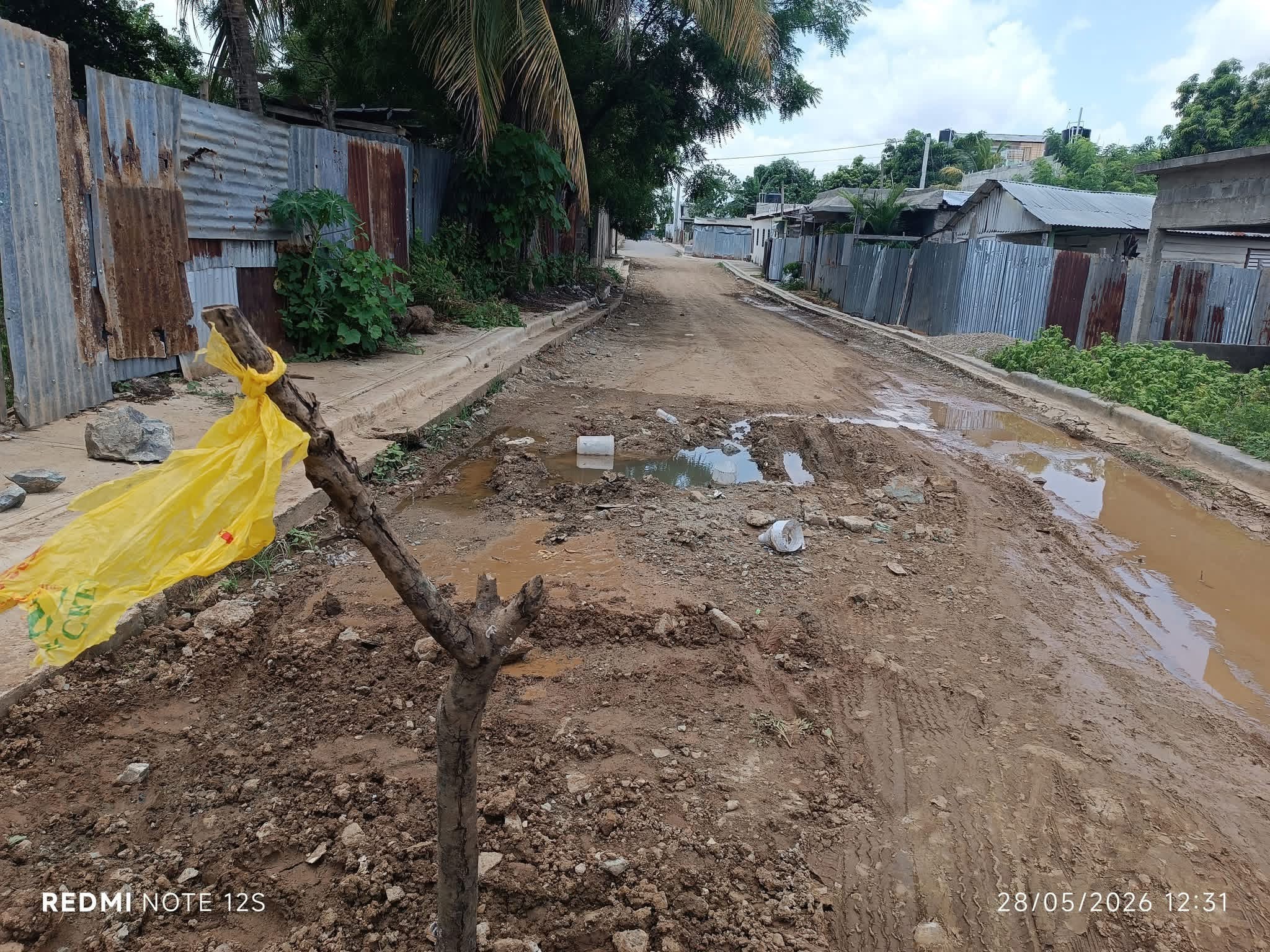 Comunitario teme calle quede sin asfalto en sector Villa Rosa de Dajabón