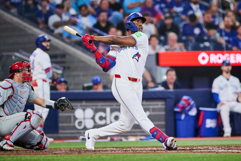 Jesús Sánchez pega jonrón en victoria de Toronto ante los Filis