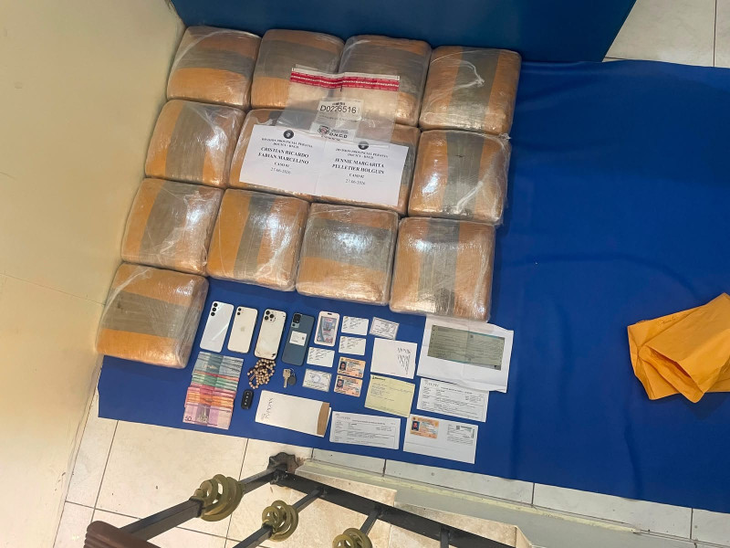 Intervienen en Azua alijo de 129 libras de marihuana ocultos en vehículo