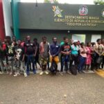 *Ejército  intercepta vehículo utilizado para el transporte ilegal de 14 extranjeros en Guayubín*