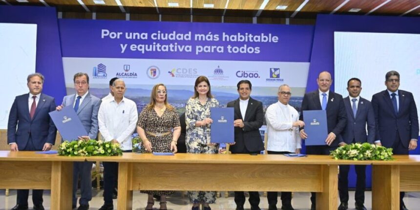 Raquel Peña encabeza firma del “Pacto por una Mejor Ciudad” en Santiago