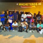 Ejército persigue a presunto traficante y detiene a 20 haitianos indocumentados en Santiago Rodríguez
