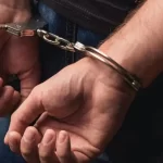 Condenan a hombre que golpeó y estranguló a su expareja en Santiago