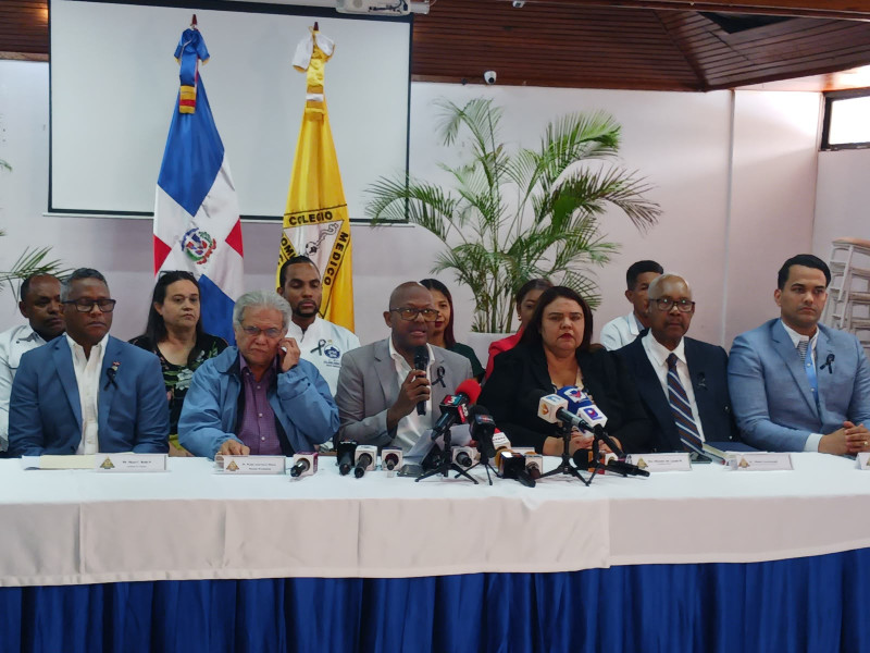 CMD convoca paro nacional tras arresto de dos médicos por presunta mala práctica en La Vega