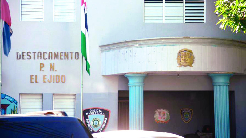 Silencio oficial tras cadáver hallado en destacamento de la Policía Nacional en Santiago