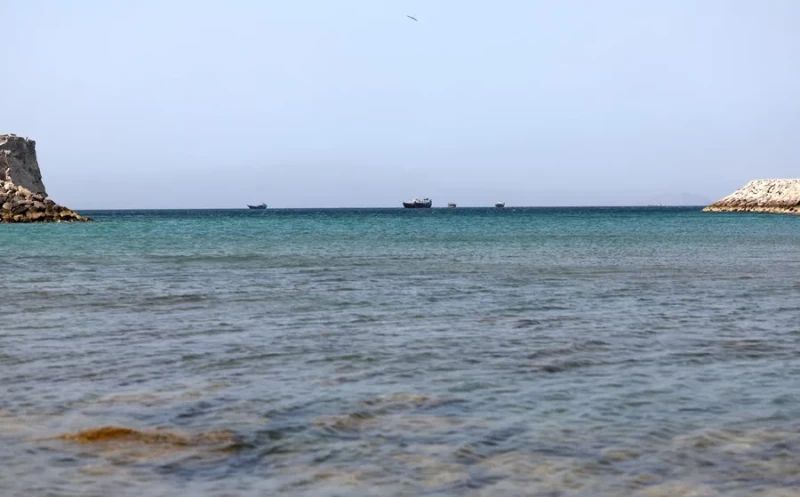 Irán informa de avances en conversaciones con Omán sobre el tránsito seguro por Ormuz