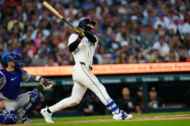 Outman conecta un HR de 3 carreras y Dingler impulsa la carrera de la ventaja para Tigres