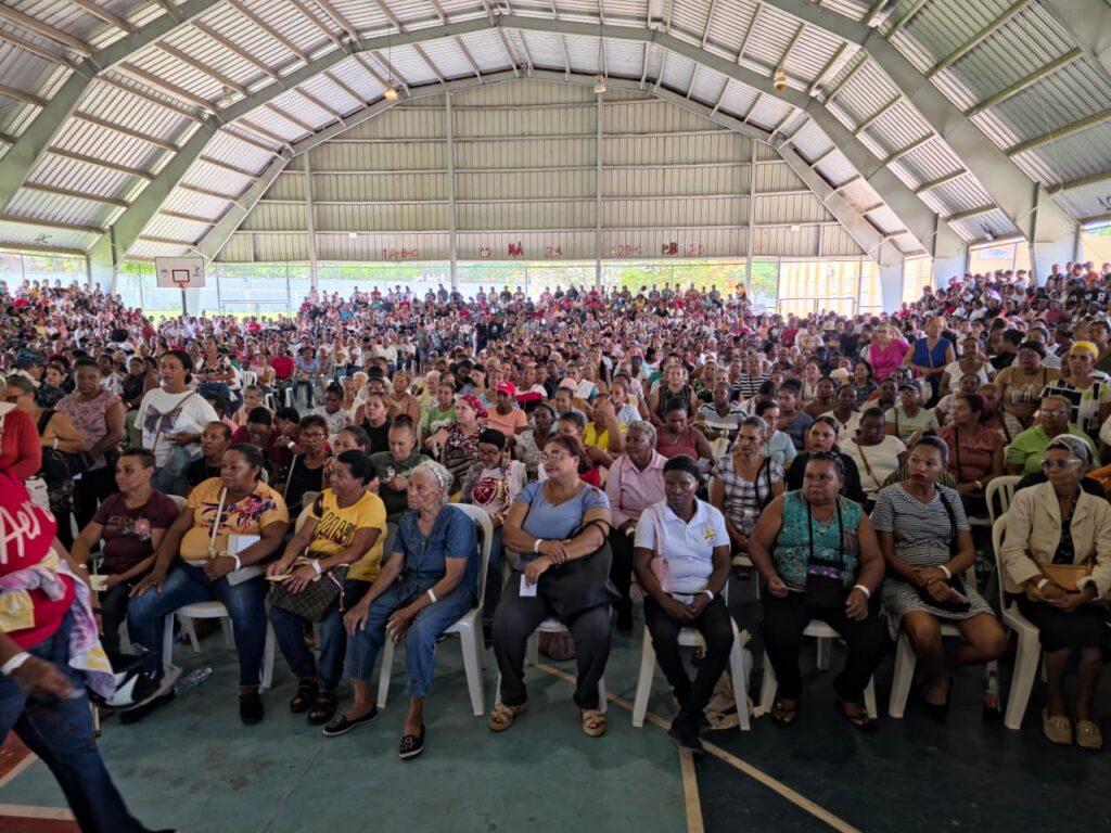 DASAC celebra a las madres de Dajabón con entrega de electrodomésticos, ayudas sociales y aporte de RD$200 mil del senador Ney Rodríguez