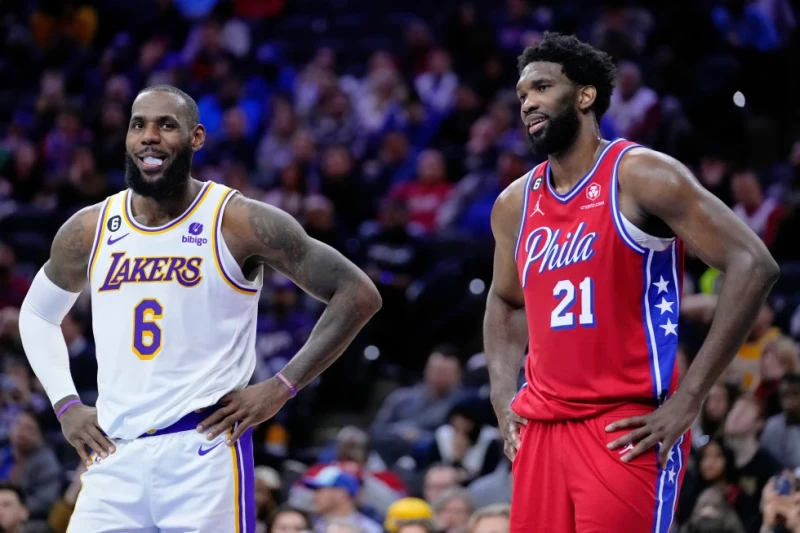 LeBron debutará con los 76ers ante los campeones Knicks de Nueva York