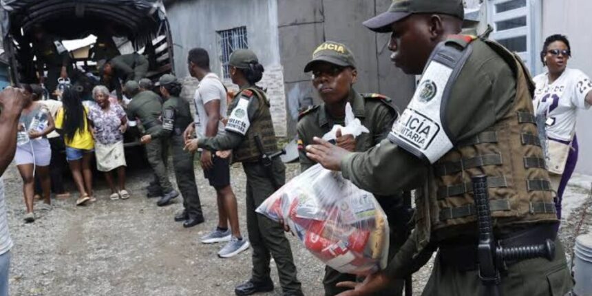 La India envía 20 toneladas de ayuda humanitaria a Colombia por el terremoto