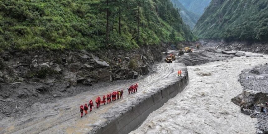 Portugal localiza a 2 nacionales tras riada en Nepal, pero registra otros 2 desaparecidos