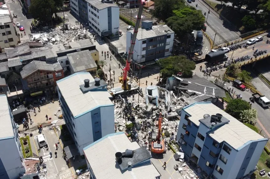 Presidente de Colombia decreta tres días de duelo nacional por fallecidos en el terremoto