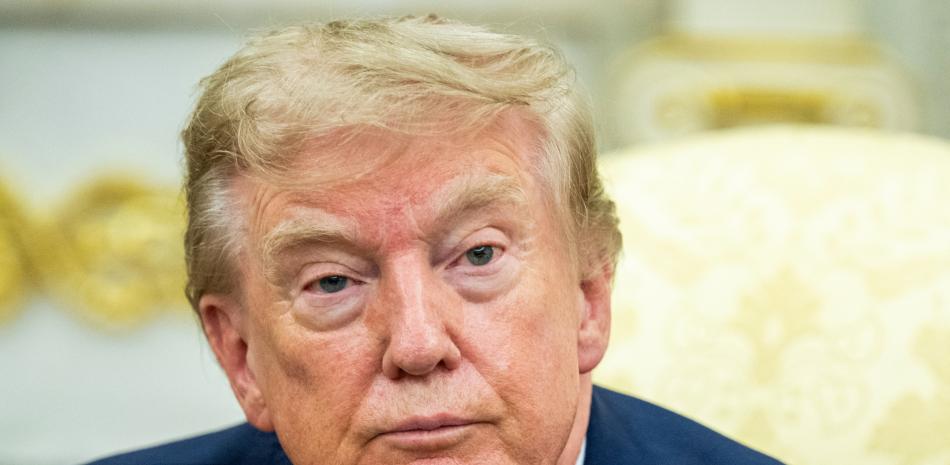 Trump dice que «saldrá» de Irán «a menos» que se quede con el petróleo «como en Venezuela»