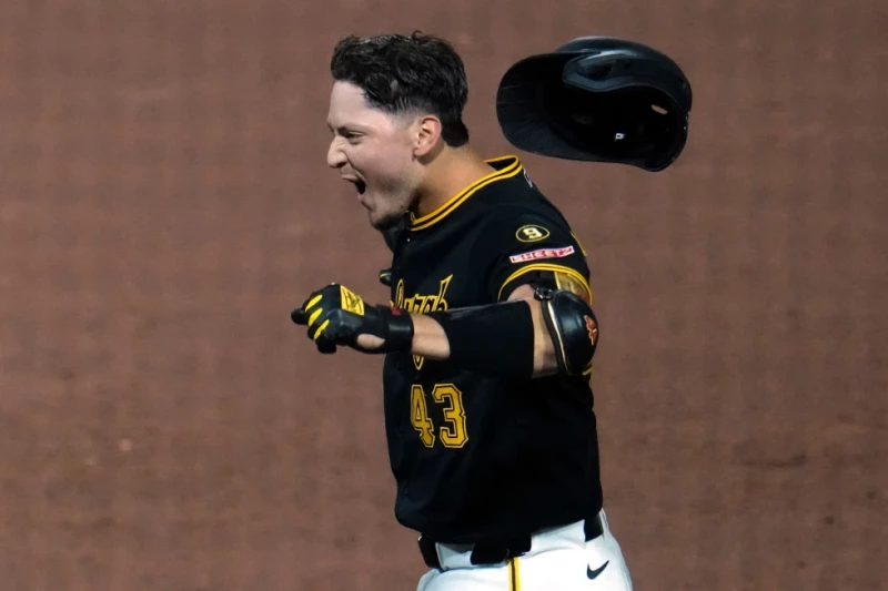 Piratas superan 13-12 a los Gigantes, Oneil Cruz da 4 hits con 4 remolcadas
