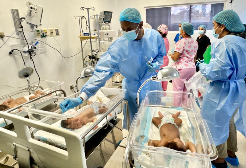 Investigan presencia de bacteria en hospital de Monte Plata