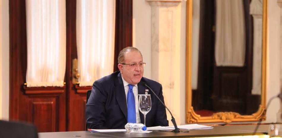 El Gobierno negocia con el BID y bancos de inversión comprar seguros contra el alza del petróleo