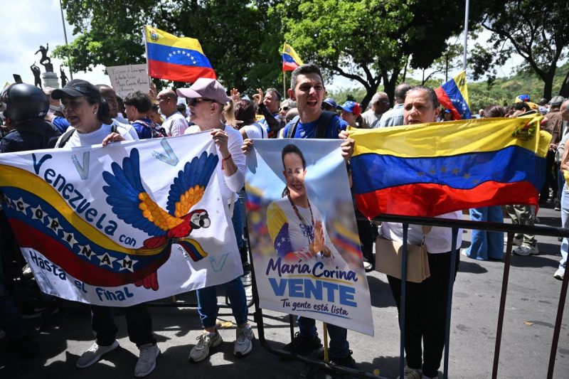 Denuncian detención de activista del partido de Machado durante caravana en Venezuela