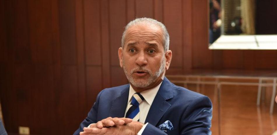 Exministro de Defensa, Sigfrido Pared Pérez, exige indagar sobre tráfico de municiones hacia Haití