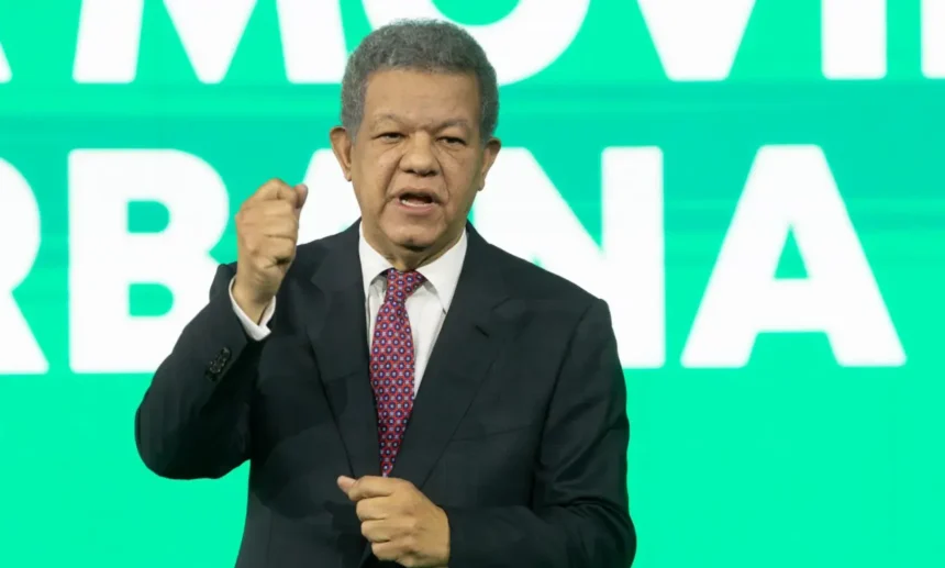 Leonel Fernández propone conectar Haina con el Cibao mediante un sistema ferroviario