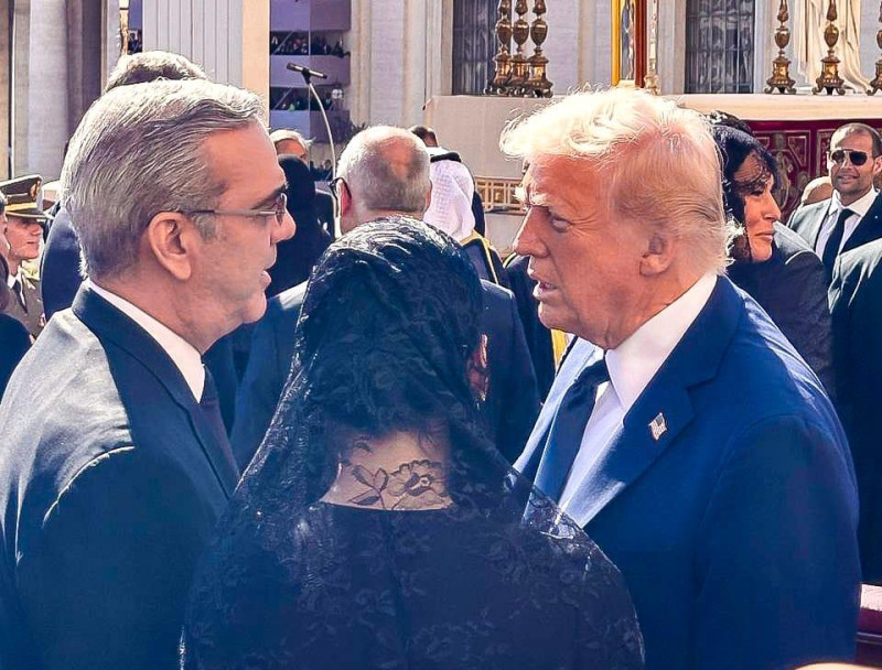 Trump dice que Abinader le pidió mantener a Leah Campos como embajadora