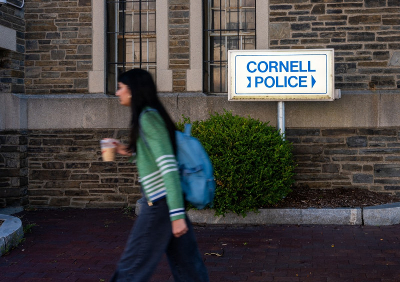 Nueva York pone a fiscal que demandó a Trump en caso de presunta violación en Universidad Cornell