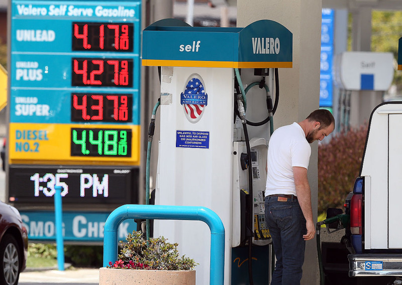 La gasolina será el arma de los demócratas