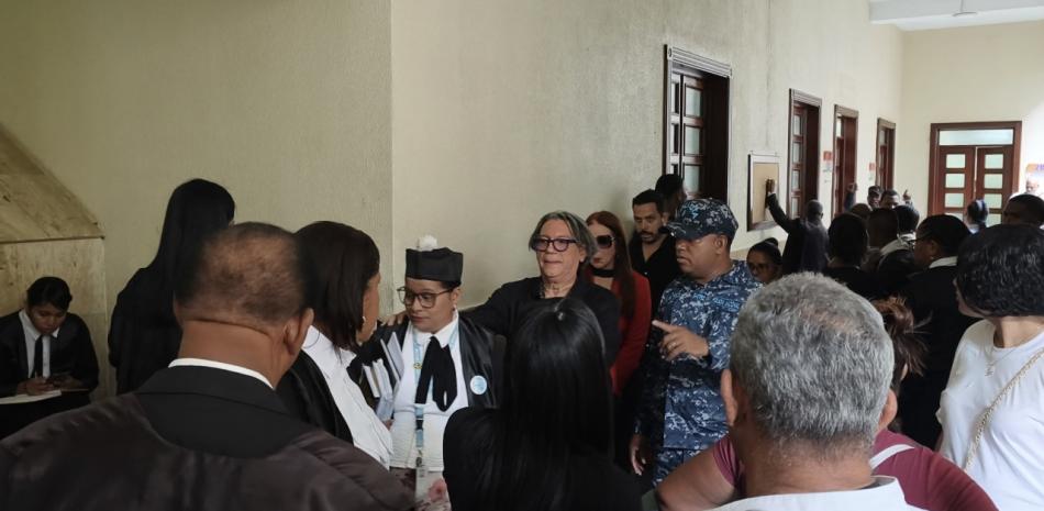 Dictan tres meses de medida de coerción contra acusado de robar en casa de Kenny Grullón