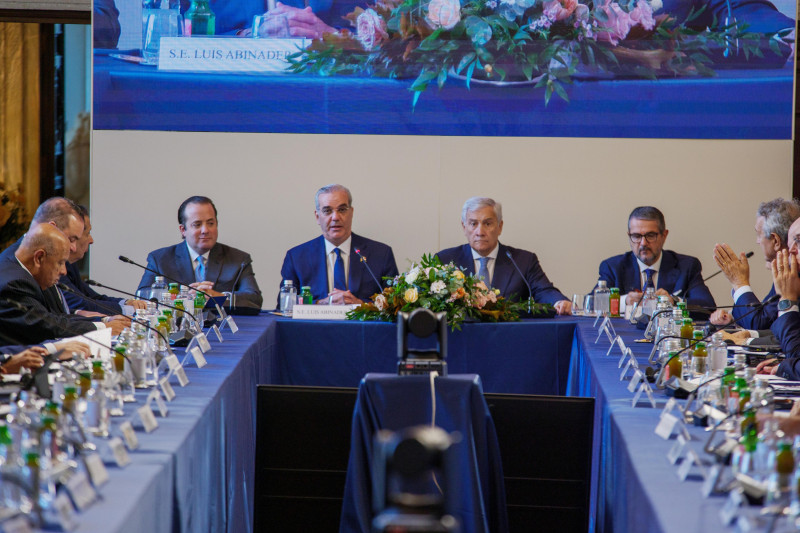 Abinader promueve en Italia el clima de inversión de RD