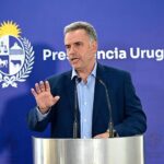 El 57 % de los uruguayos desaprueba la gestión de su presidente, Yamandú Orsi